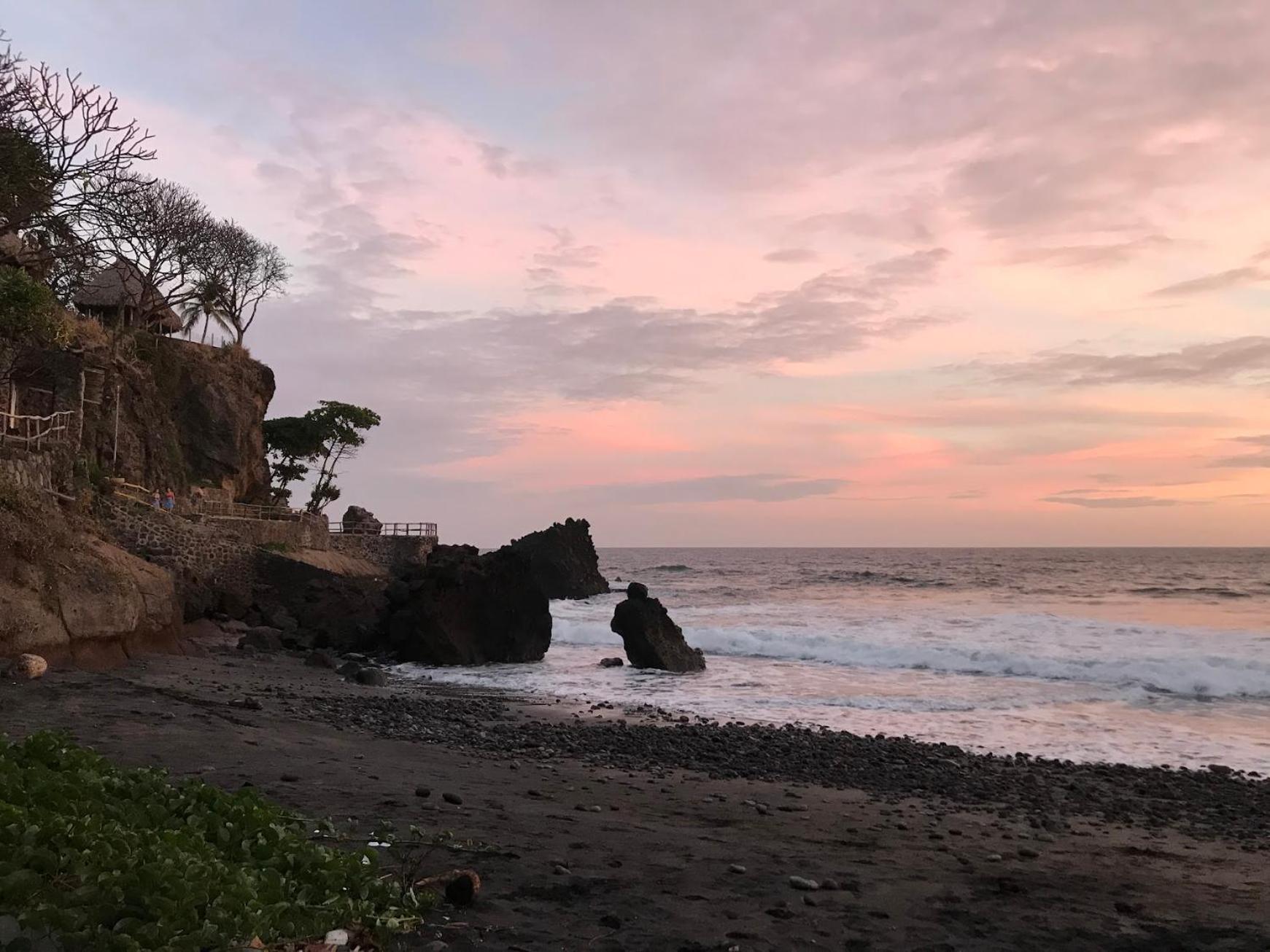 Hostal Tia Reyna El Zonte Buitenkant foto