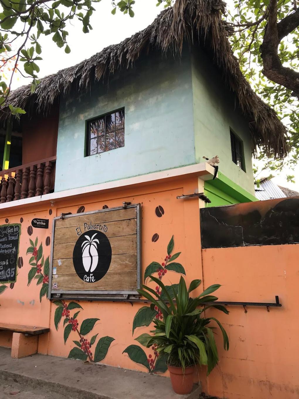 Hostal Tia Reyna El Zonte Buitenkant foto